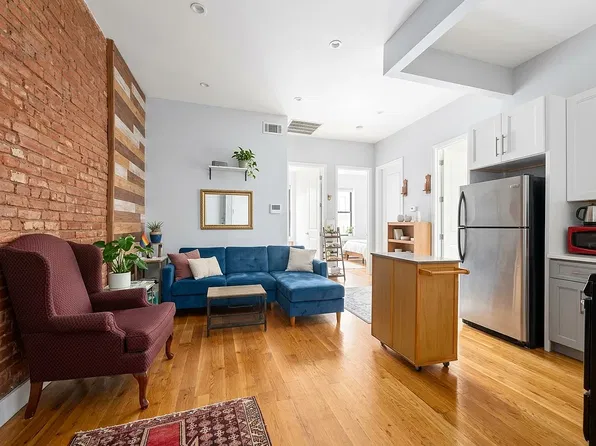 35 Furman Ave APT 2R, Brooklyn, NY 11207