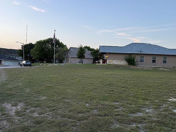 5th image of 306 Vantage Cir