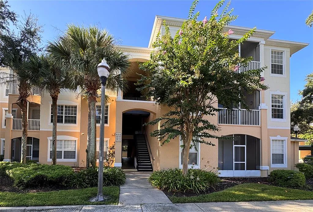 2 bed, 2.0 bath, 1206 sqft, $1,750 — Photo 1