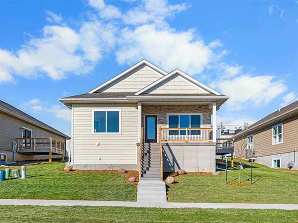 4004 Unbridled Ave, Iowa City, IA 52240