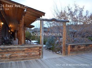 926 Park Ave, Grand Lake, CO 80447