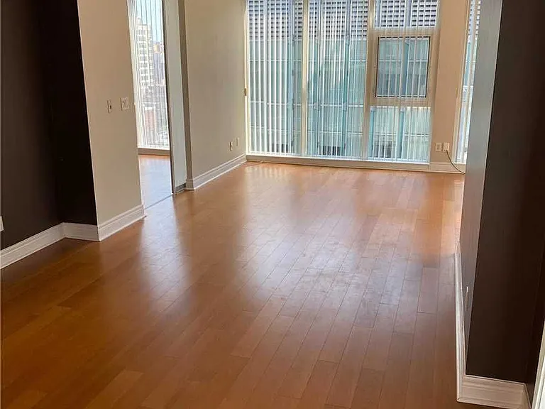220 Victoria St #1204 — Photo 4