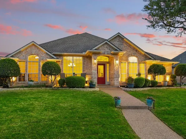 9120 Edgemont Dr, North Richland Hills, TX 76182