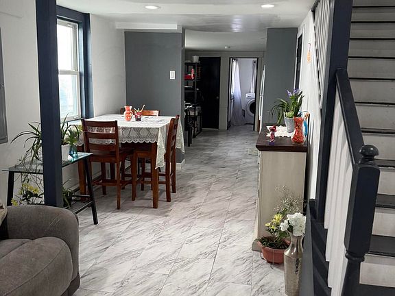 5th image of 305 Ridge St
