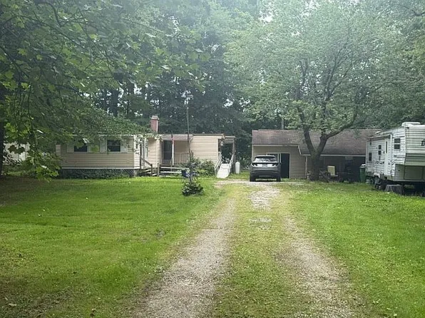 6948 Morningview Dr, Andover, OH 44003