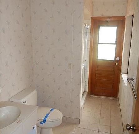 5th image of 19511 E Oakmont Dr