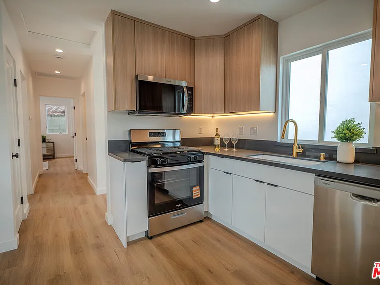 1139 N Lima St — Photo 7