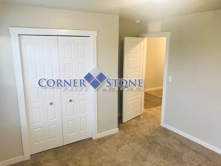 2842 W Everest St — Photo 16