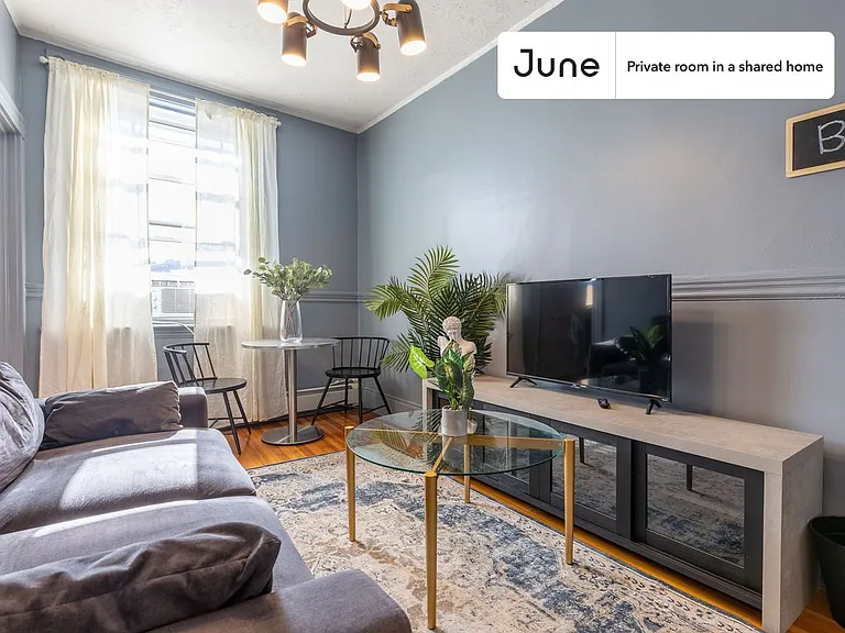 452 Hanover St #B — Photo 6
