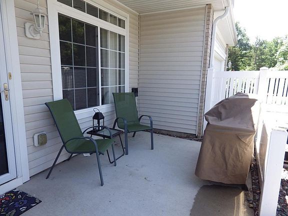 2nd image of 17119 Olson Ct NW