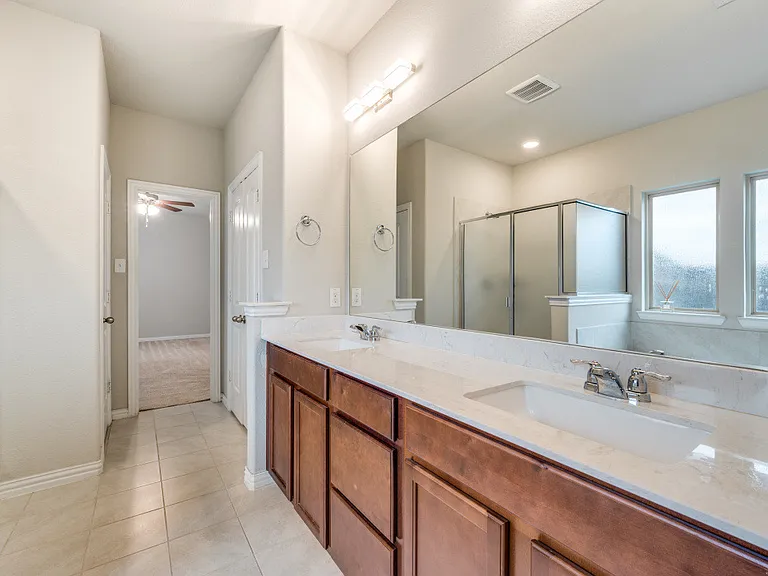 2028 Barx Dr — Photo 24