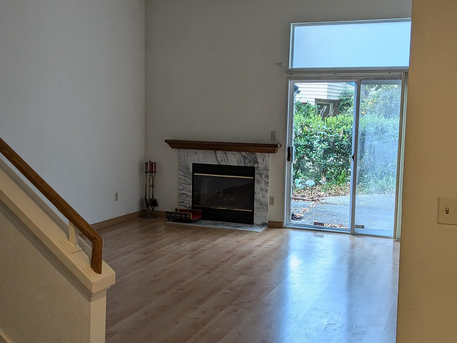 3 bed, 2.5 bath, 1672 sqft, $4,350 — Photo 4