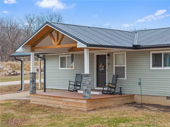 13 S Shore Dr, Paris, IL 61944