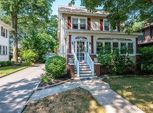 38 Thomas St, Metuchen, NJ 08840