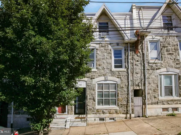 118 Hermit St, Philadelphia, PA 19127