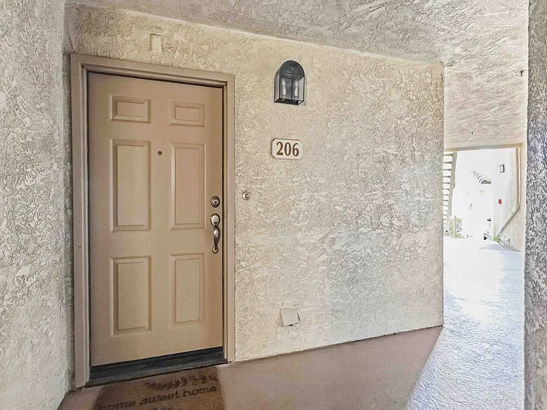 631 Oak Run Trl #206 — Photo 2