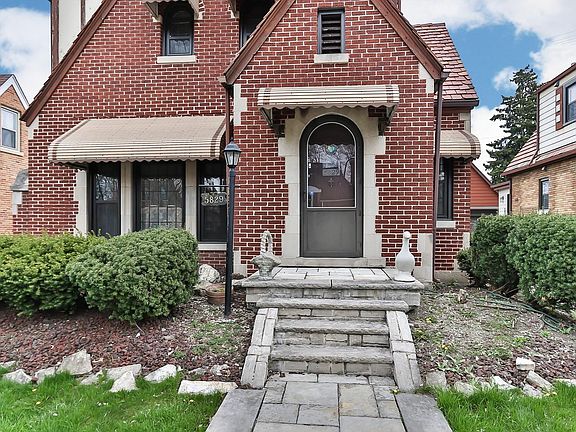 3rd image of 5829 N Odell Ave