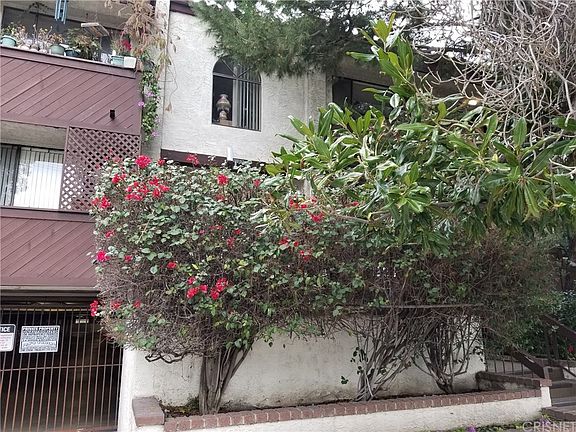 2nd image of 11827 Magnolia Blvd #208