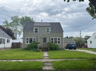 1124 Division St, Algoma, WI 54201