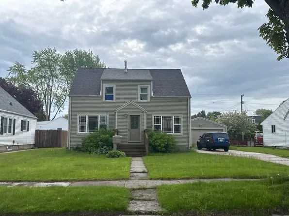 1124 Division St, Algoma, WI 54201