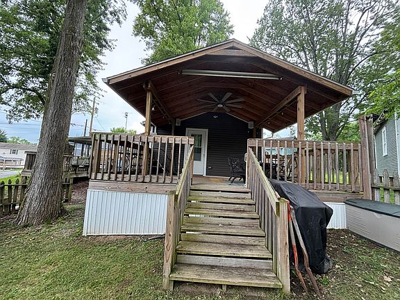 3rd image of 9256 Houser Dr