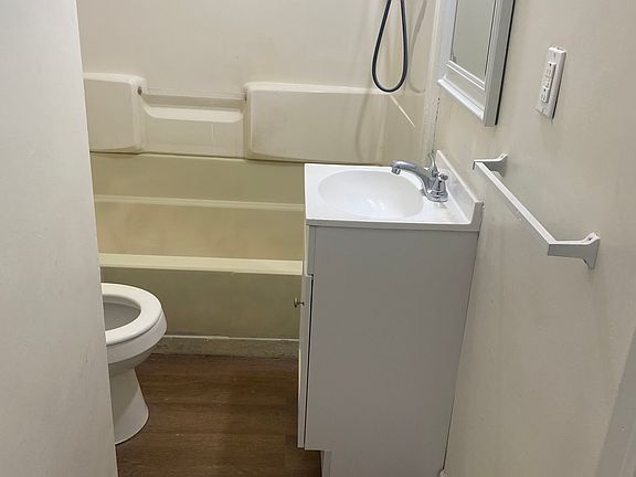 5th image of 2609 Narragansett Dr