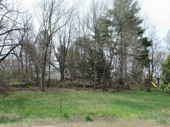 290 N Shore Dr, Scandinavia, WI 54977