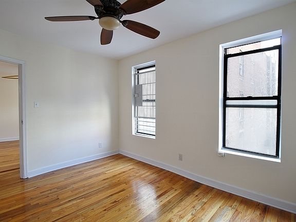 3rd image of 25 Cornelia St APT 25