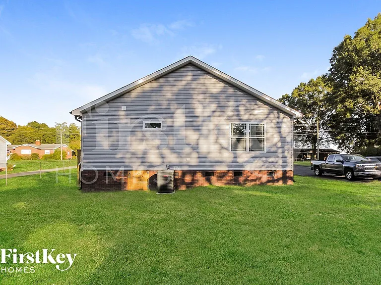 1213 Carolyn Ave — Photo 15