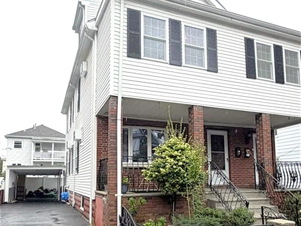 26 Gordon St #2
