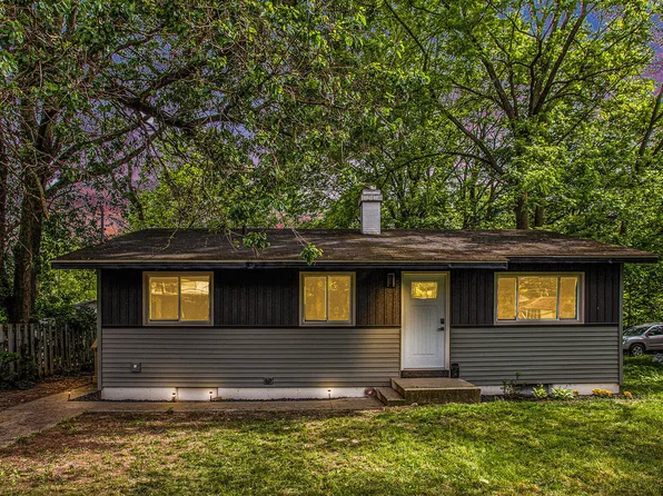 406 W Broadway St, Three Rivers, MI 49093