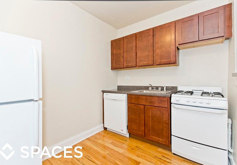 1st image of 1347 N Dearborn Street # 204 Fl 2nd