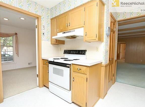 5th image of 6123 Harvard Ave