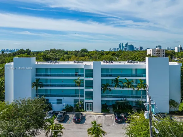 652 NE 63rd St APT 306, Miami, FL 33138