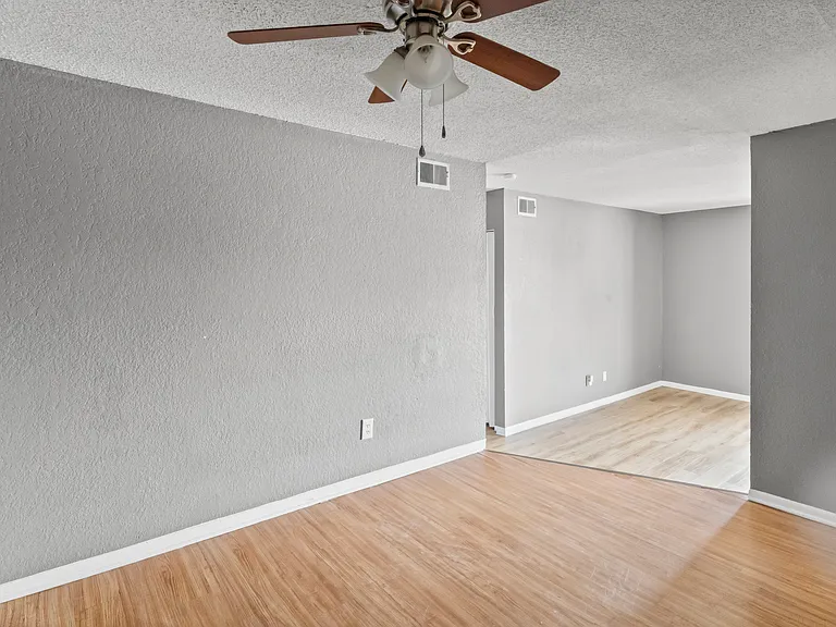 2903 Freeman Ave — Photo 8