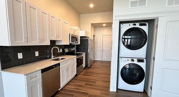 3rd image of 490 Maple Ave #1-321