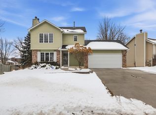 12955 Black Hills Dr, Burnsville, MN 55337
