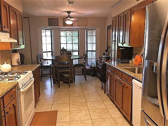 4th image of 2120 Katy Dr