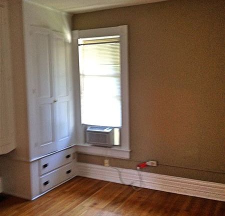 Living Rm & Built-in cabinet