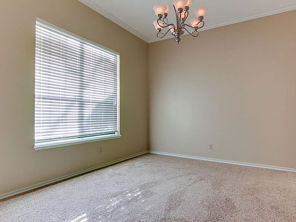 5th image of 311 Brown Dr