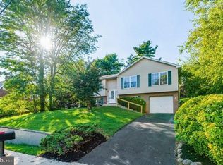 427 Loop Rd, Pottstown, PA 19464