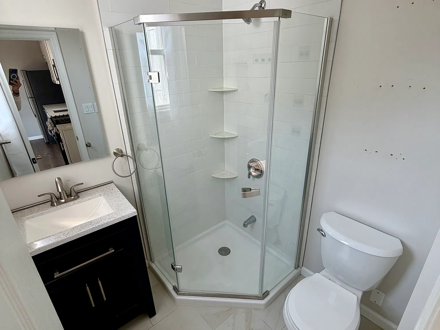 2 bed, 800 sqft, $2,200 — Photo 3