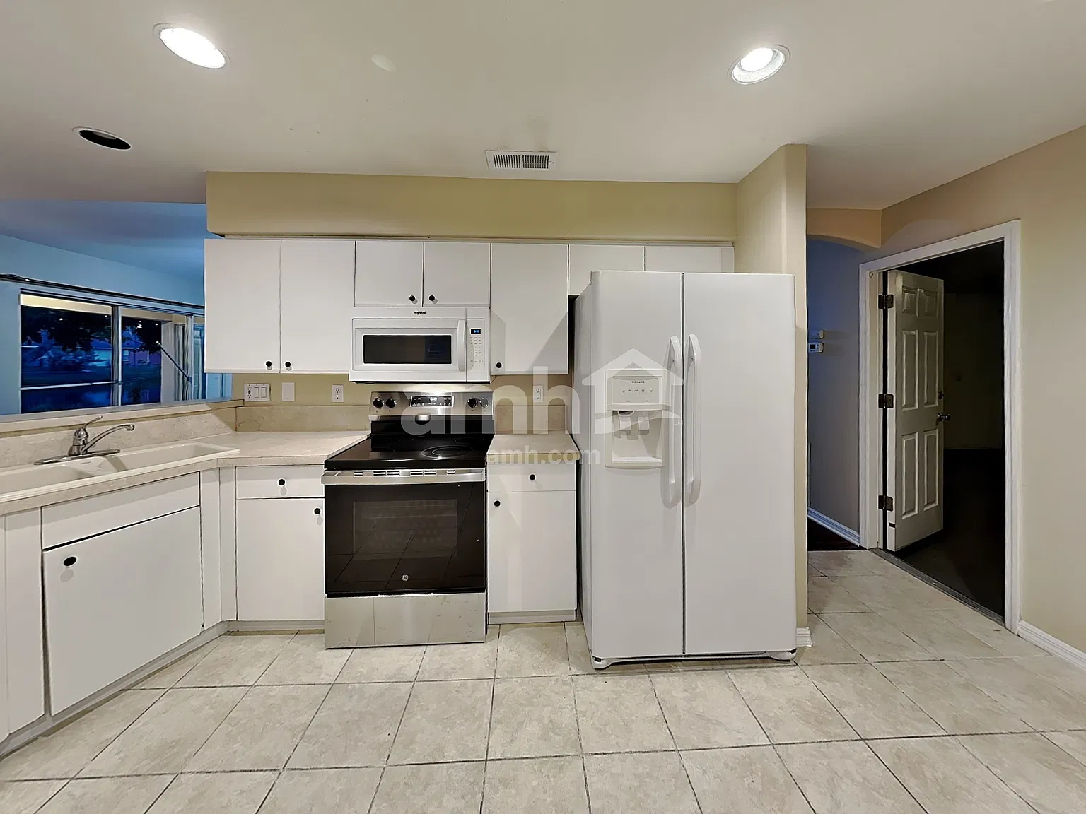 3 bed, 2.0 bath, 1532 sqft, $2,490 — Photo 4