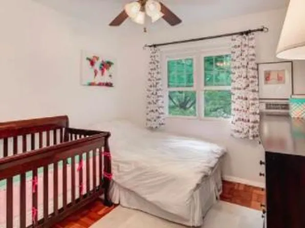1915 N Quaker Ln, Alexandria, VA 22302