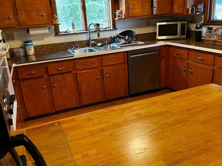81 Bissell St #81 — Photo 22