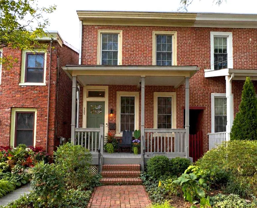 121 W Biddle St