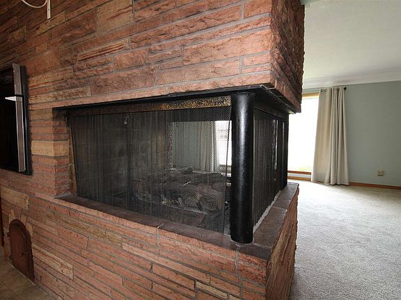 3rd image of 206 S Buffalo Bill Ave