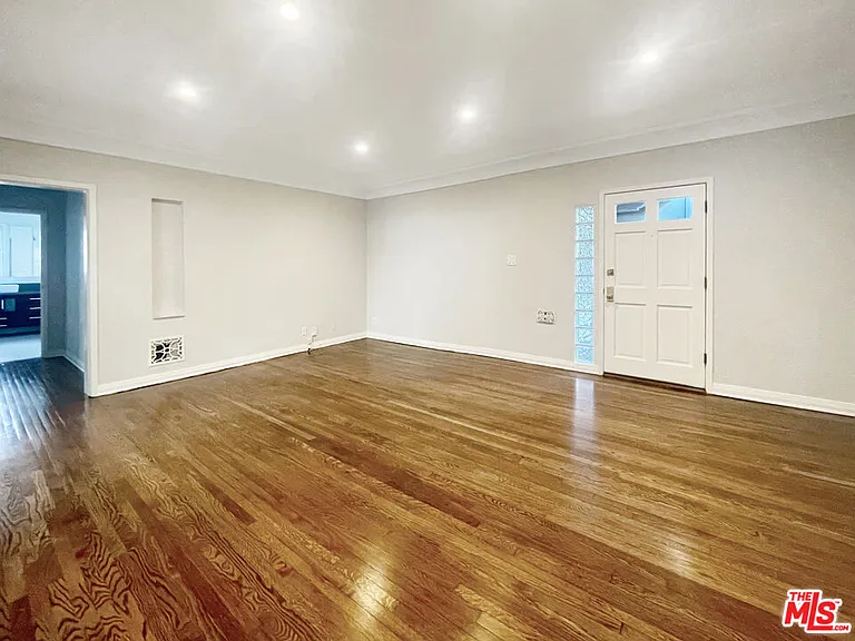 440 N Spaulding Ave — Photo 7