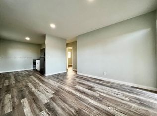 525 NW 5th St #2, Hallandale, FL 33009