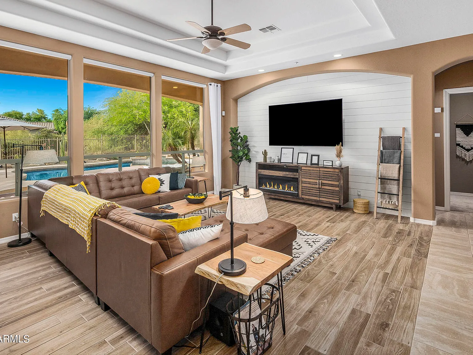 3 bed, 2.5 bath, 2601 sqft, $6,000 — Photo 3